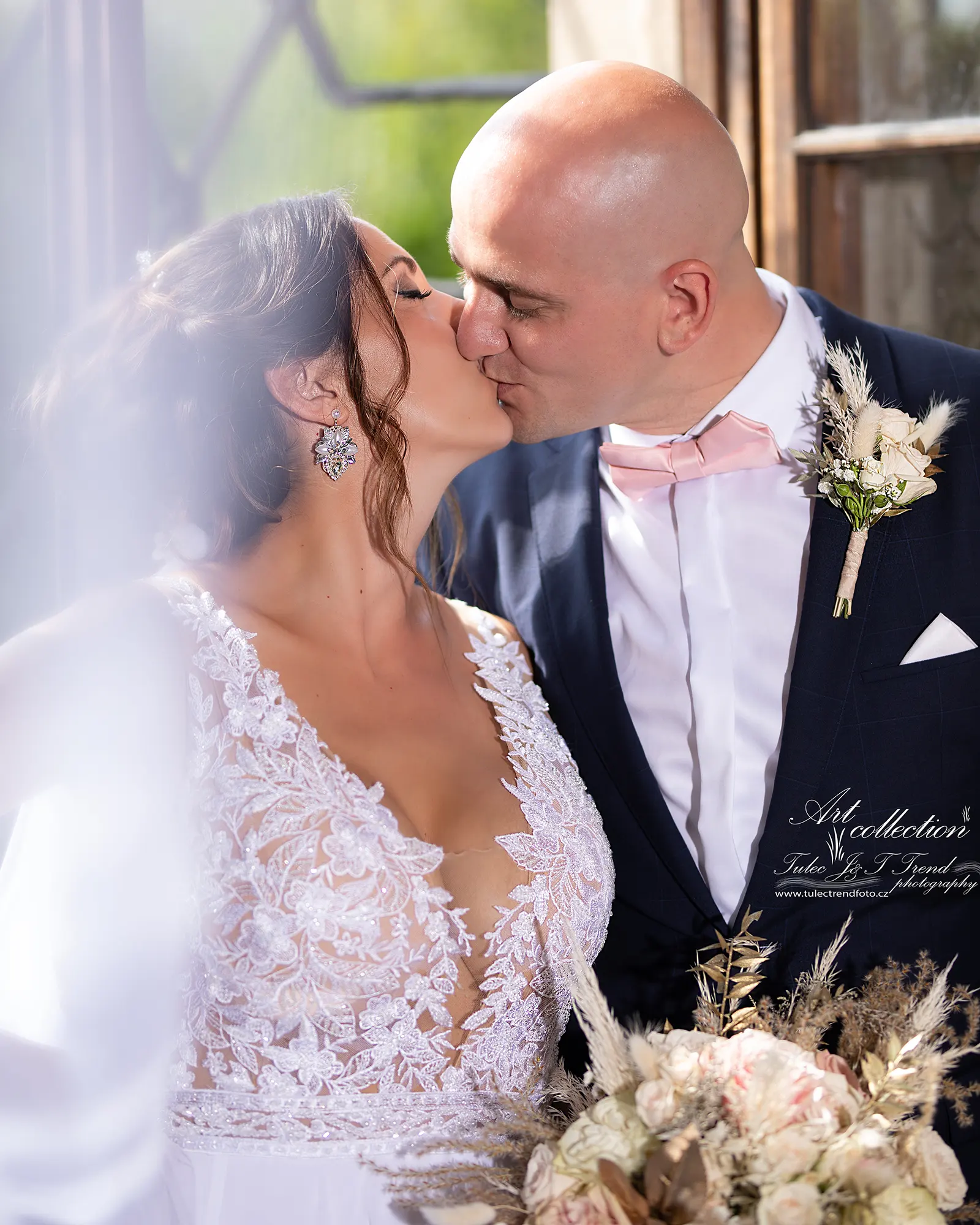 Svatební polibek - fotograf Ostrava